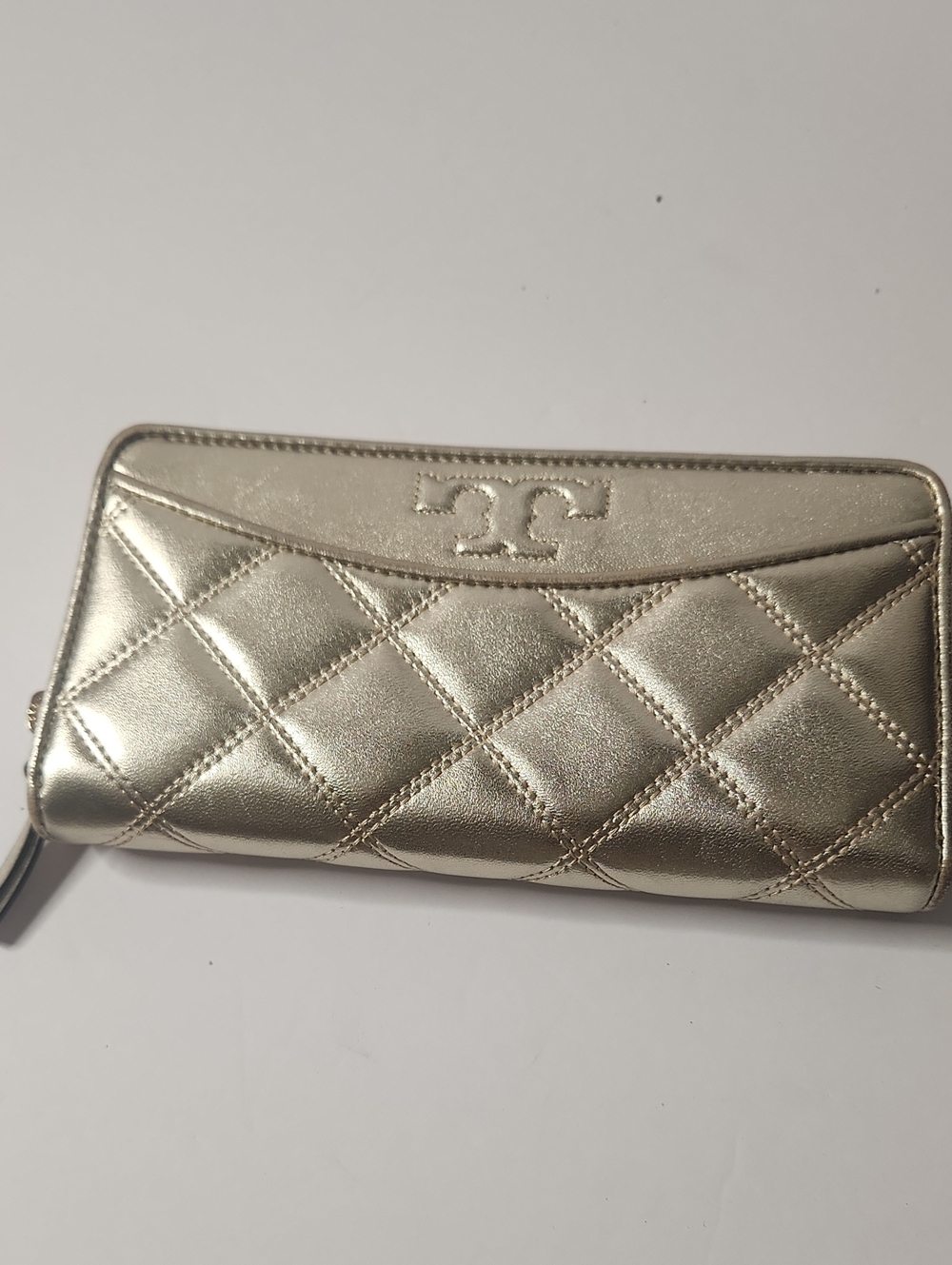 Tory Burch Savannah Metallic Quilted Zip Continental Wallet - Gold